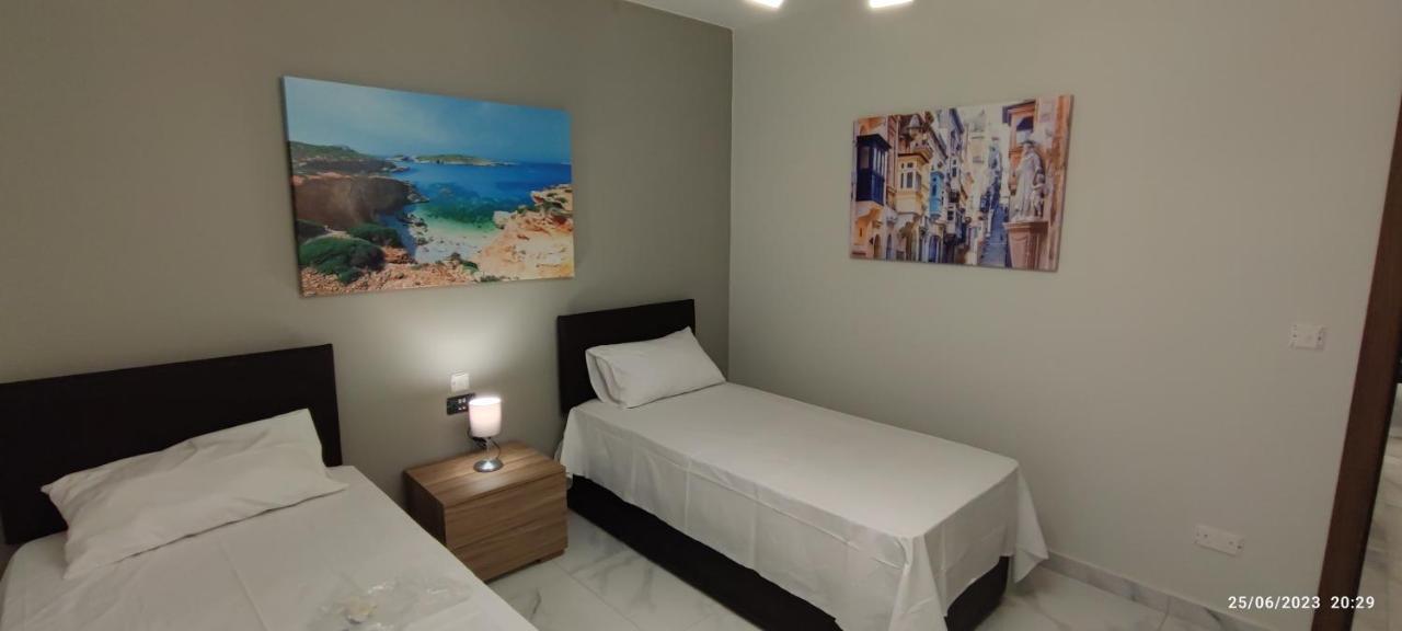 Skyline Court Holiday Apartments Ghaxaq Bagian luar foto