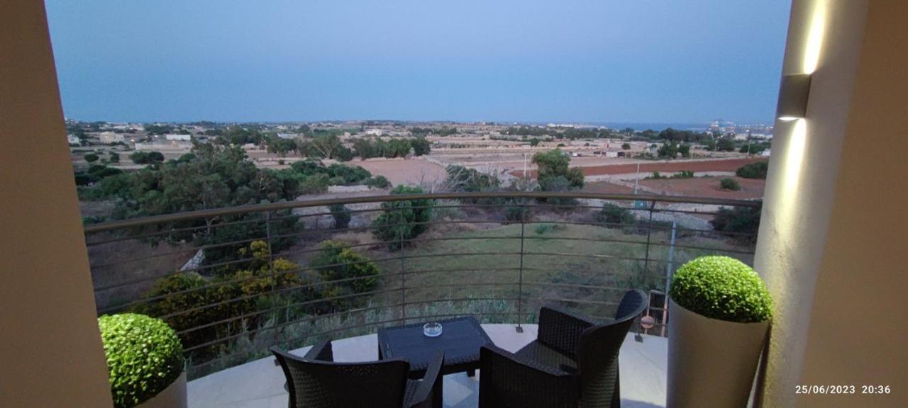 Skyline Court Holiday Apartments Ghaxaq Bagian luar foto